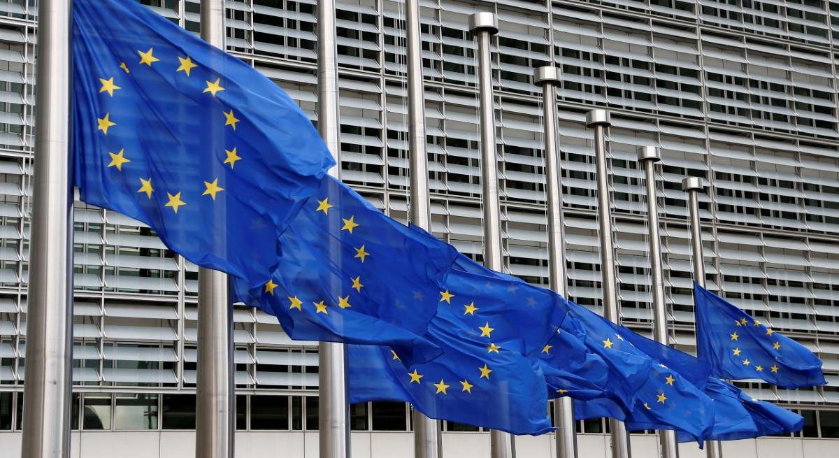Bruselas expedienta a España por incumplir las directivas europeas de contratación pública y concesión de autopistas