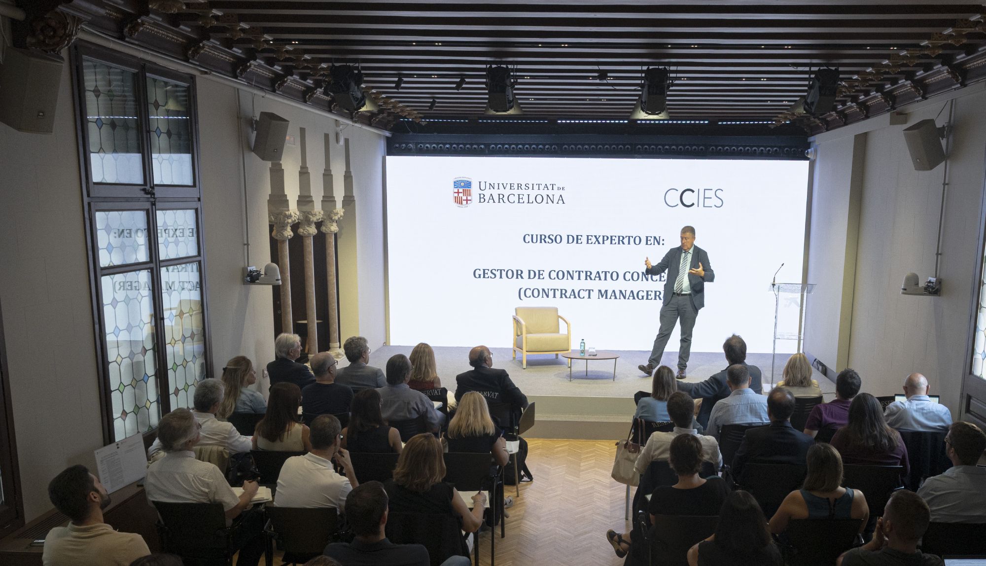 Curso de Experto en Gestor de Contrato Concesional, CCIES y Universitat de Barcelona
