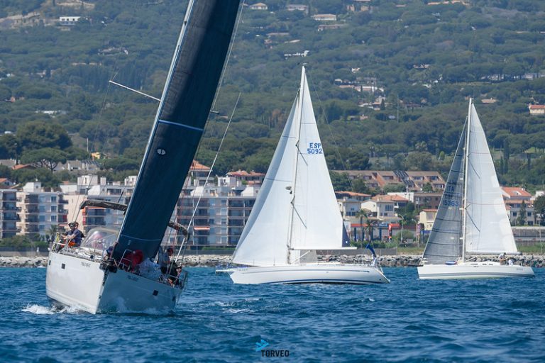 La flota de La Ruta de la Tramuntana navega rumbo a la Costa Brava