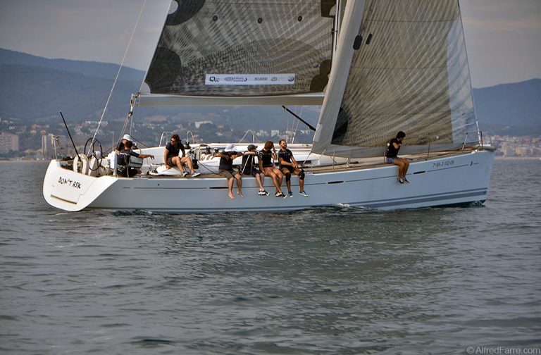 Una veintena de veleros en la parrilla de inscritos de la Tramontana