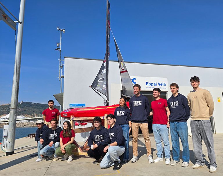 Se presenta Raig FNB, el velero autónomo sostenible diseñado y construido por estudiantes de la Facultad de Náutica de Barcelona