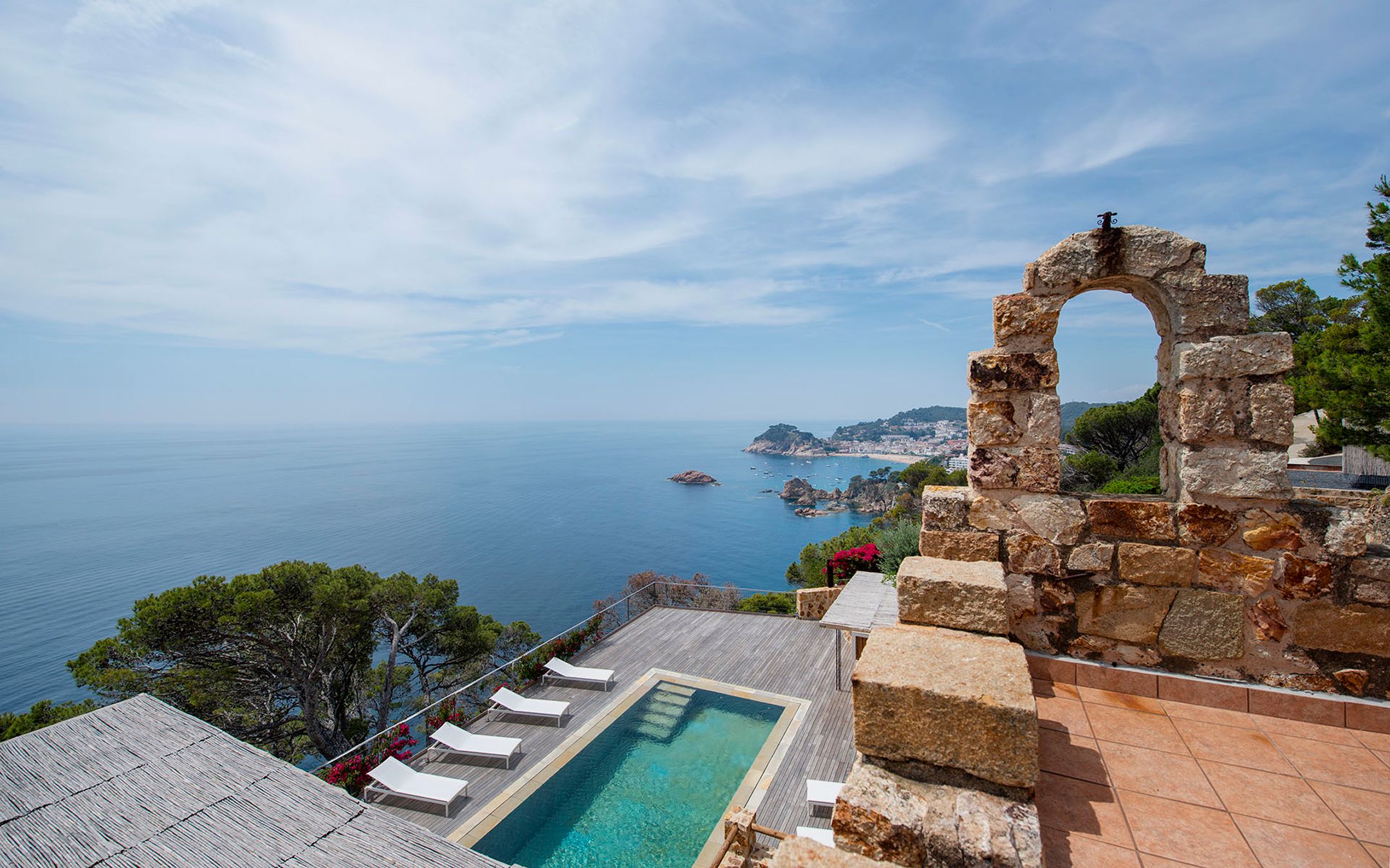 At Grenyal, we craft unforgettable luxury experiences tailored just for you