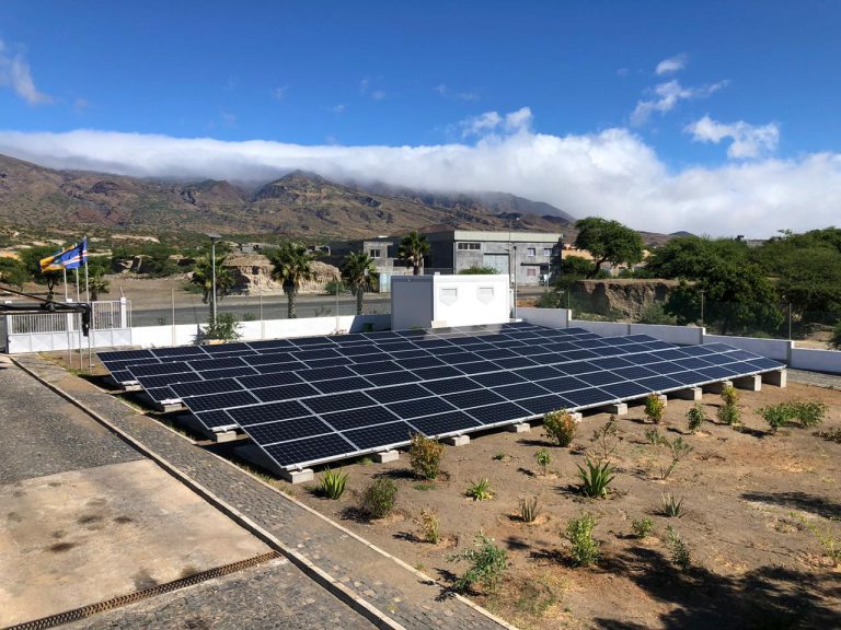Instal·lació fotovoltaica d’autoconsum Aguas Porto Novo (APN)