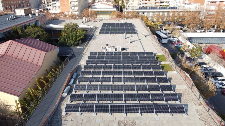 Instal·lació fotovoltaica d’autoconsum als campus de la UPC