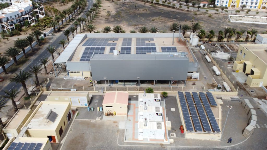 Fotovoltaica para lavandería industrial en Isla de Sal - Agua y energía al servicio de la industria turística de Cabo Verde