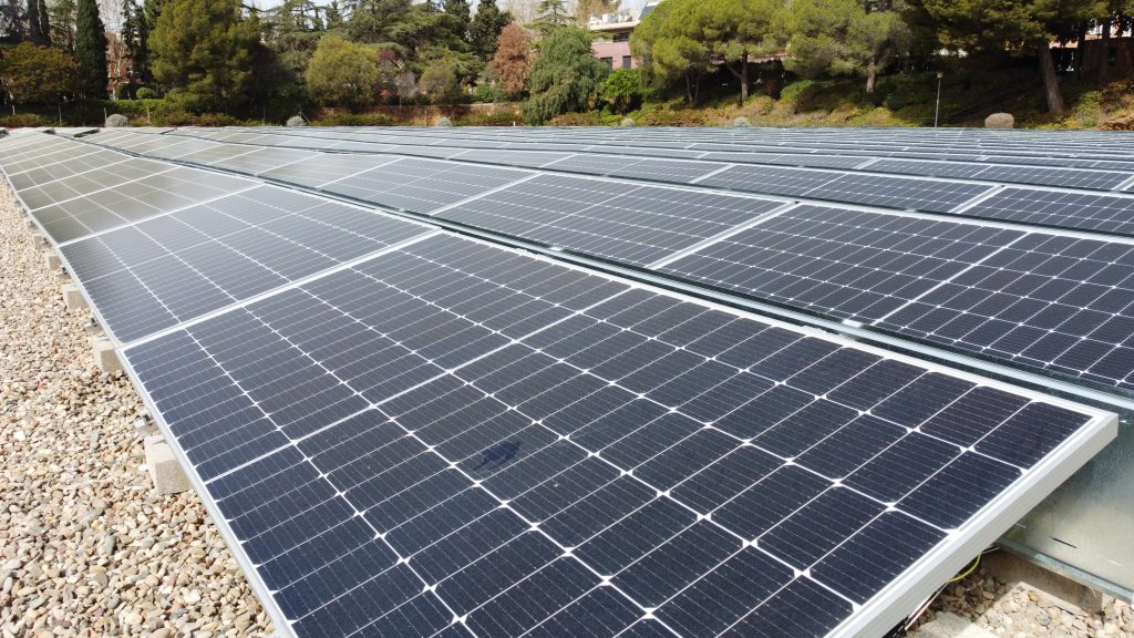 Instal·lació fotovoltaica de 368,46 kWp a la Central d’Aigües de Barcelona - Esplugues