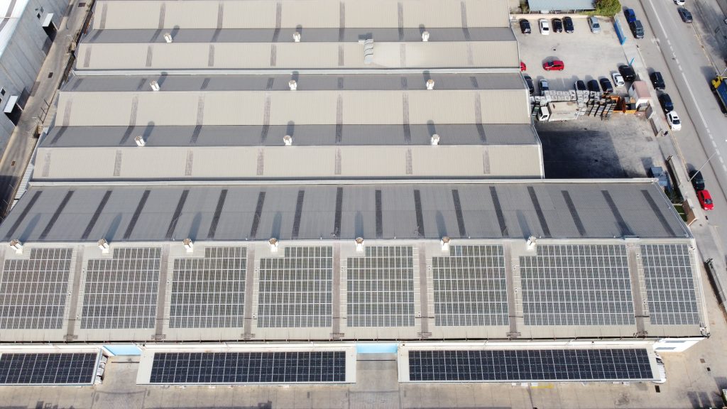 Instal·lació fotovoltaica a nau industrial en Montcada i Reixac - 57,33 kWp
