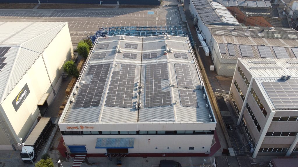Descobreix com l’energia solar pot millorar la rendibilitat de la teva indústria: projecte de 99,65 kWp a Montcada i Reixac