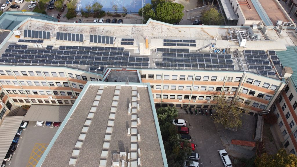 Edifici de la UPC Terrassa 5 amb instal·lació fotovoltaica de 57 kWp