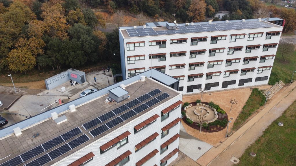 Instal·lació fotovoltaica en turisme i hoteleria - 56,42 kWp a Girona