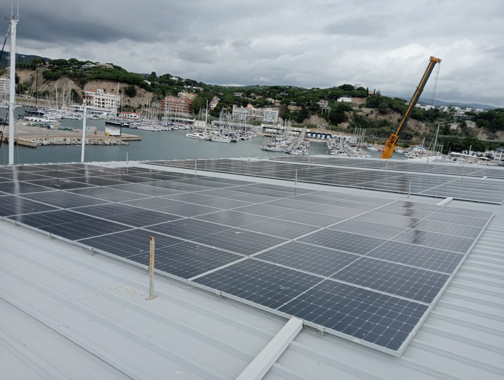 Instal·lació fotovoltaica de 65,5 kWp a Varador 2000