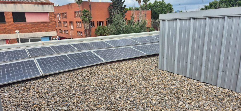 Instal·lació fotovoltaica en escola del Prat de Llobregat - 64,6 kWp