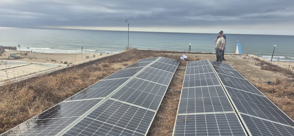 Instal·lació fotovoltaica al Centre Municipal Vela - El Prat de Llobregat | 7,60 kWp