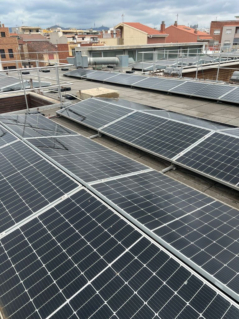 Instal·lació fotovoltaica en escola del Prat de Llobregat - 41,04 kWp