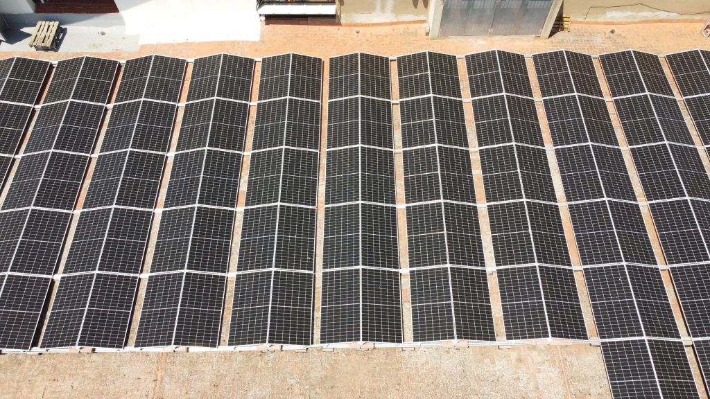 Fotovoltaica per a supermercats | El Pertús, La Jonquera – 114,5 kWp executat per Impulso Solar