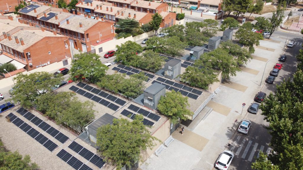 Descobreix com l’energia solar pot fer més eficients els edificis de salut: Centre d’Atenció Primària a Sabadell amb 55 kWp, executat per Impulso Solar.