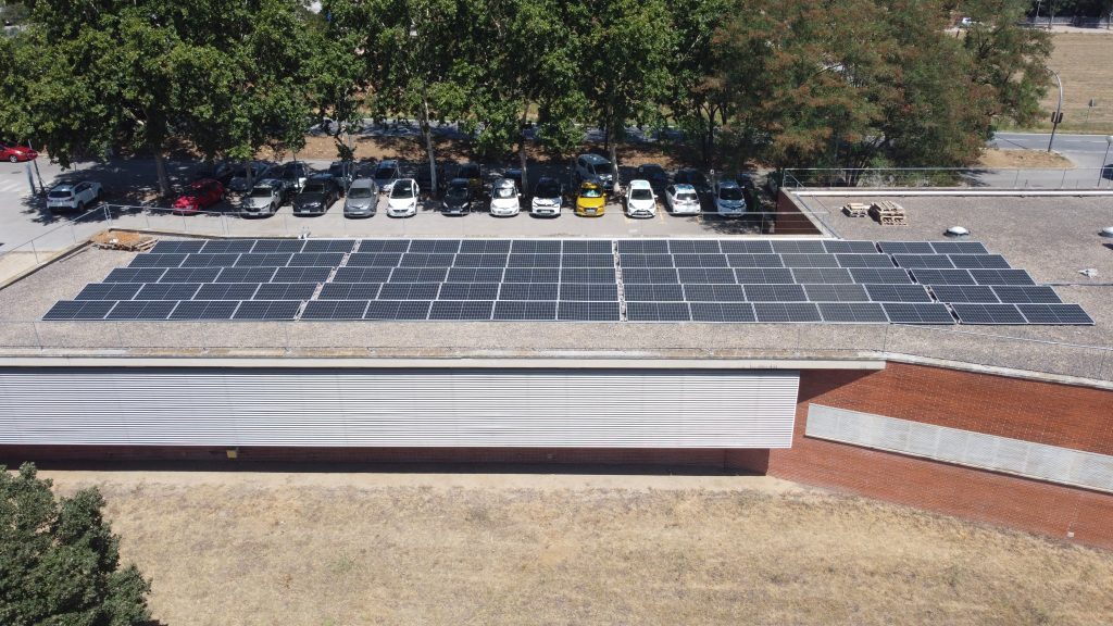 Descobreix com l’energia solar pot fer més eficients els edificis de salut: Centre d’Atenció Primària a Lliçà d’Amunt amb 40 kWp, executat per Impulso Solar.
