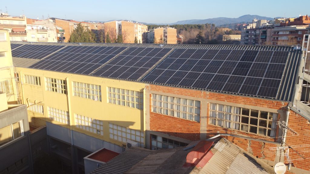 Instal·lació fotovoltaica en una nau industrial a Terrassa – 12,285 kWp