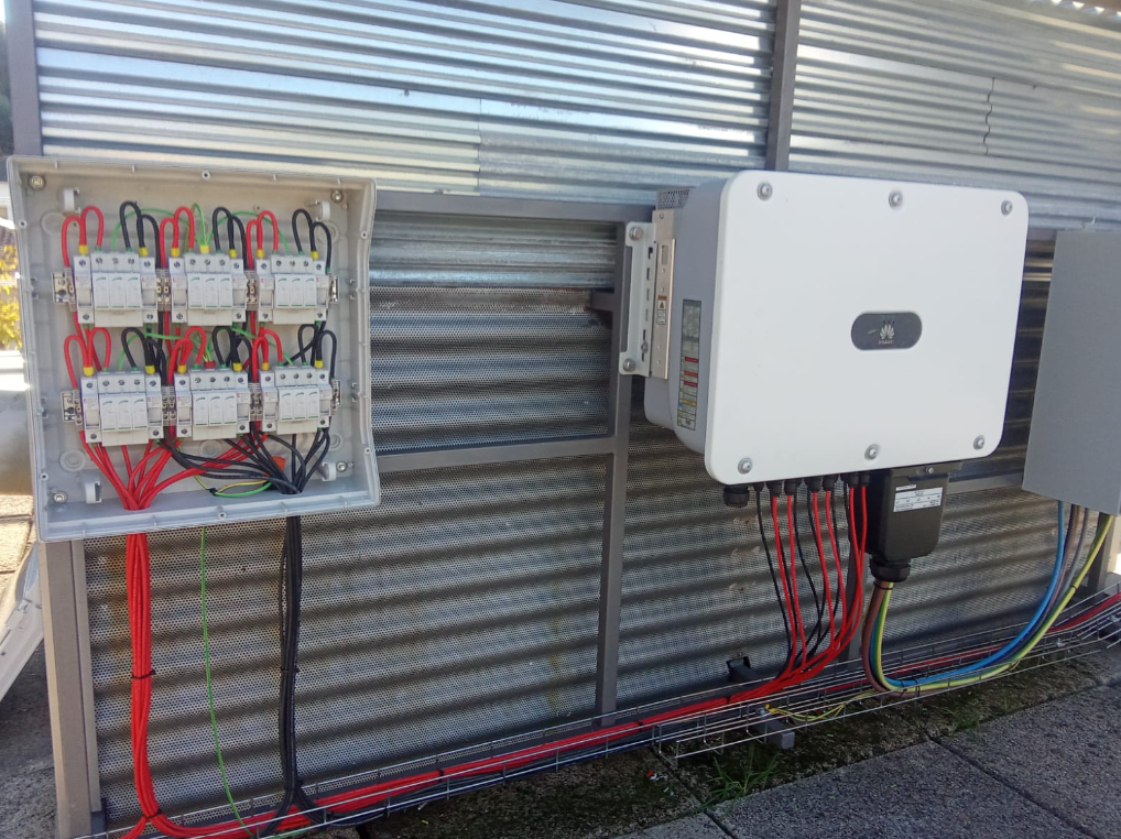 Instal·lació fotovoltaica de 52,32 kWp en una escola de Corbera de Llobregat executada per Impulso Solar