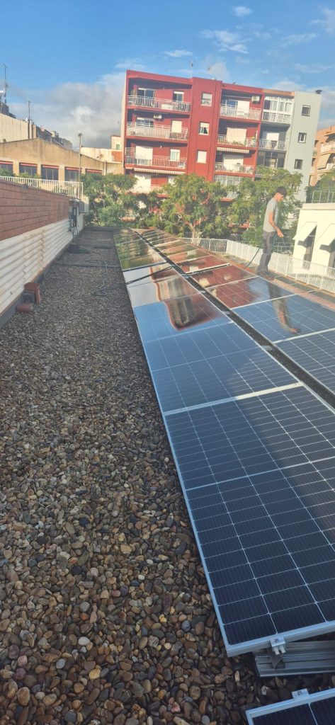 Descobreix com l’energia solar pot fer més eficients els edificis de salut: CAP Rocafonda Palau – Mataró amb 55 kWp, executat per Impulso Solar