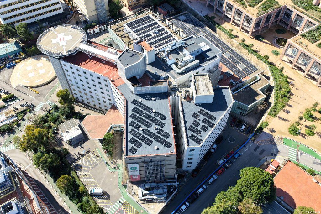 Instalación fotovoltaica ejecutada por Impulso Solar en el Hospital Universitario Vall d’Hebron de Barcelona