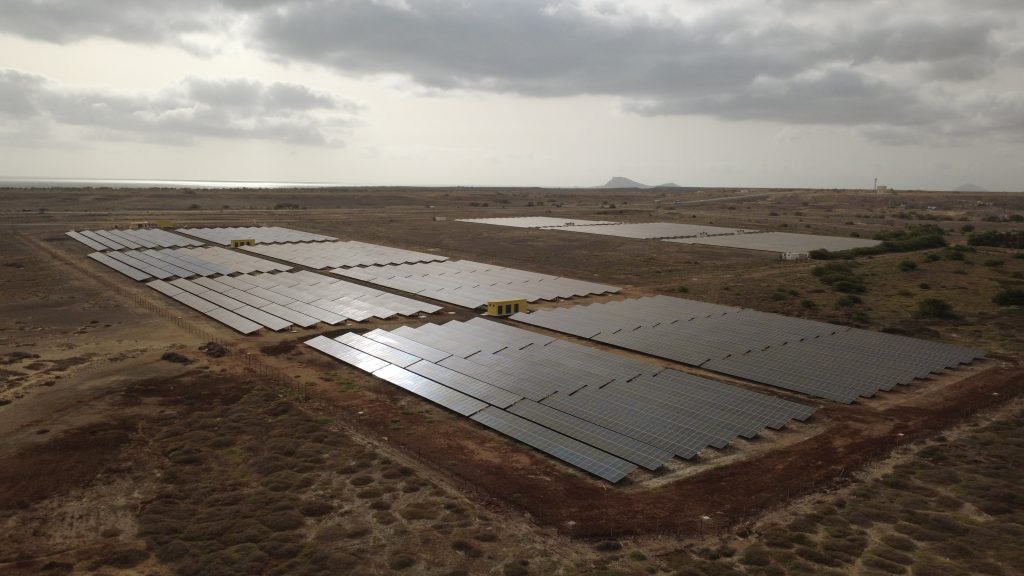 Central Fotovoltaica Santa María en Isla de Sal.
