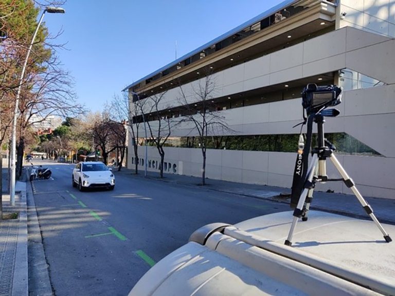 A platform for Programming, Orchestration and execution of real-time data analytics for smart and clean mobility