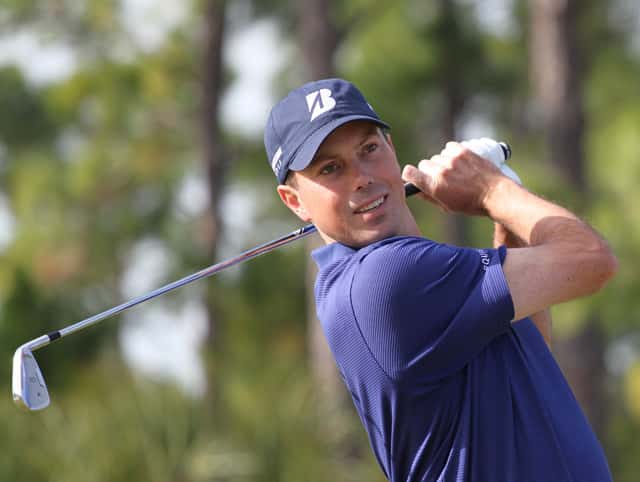 Matt-Kuchar-signs-for-Brisgestone-Golf Matt-Kuchar-signs-for-Brisgestone-Golf