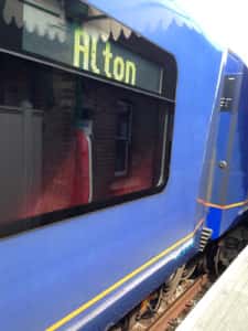 Srixon-Alton-Train-Arrival