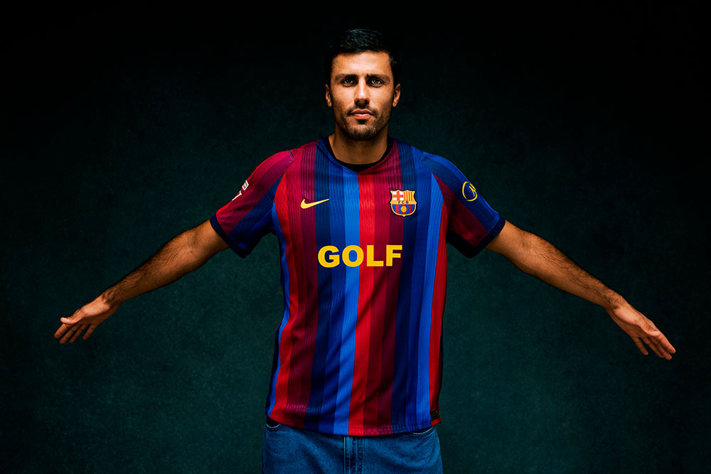 La palabra GOLF en la camiseta del Barça