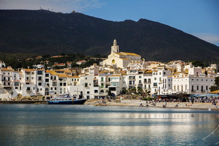 La Costa Brava ya te espera: Figueres, Cadaqués, Empúries y L'Escala
