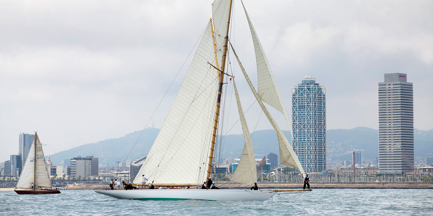 La regata Puig Vela Clàssica convierte, un año más, a Barcelona en la capital náutica del Mediterráneo