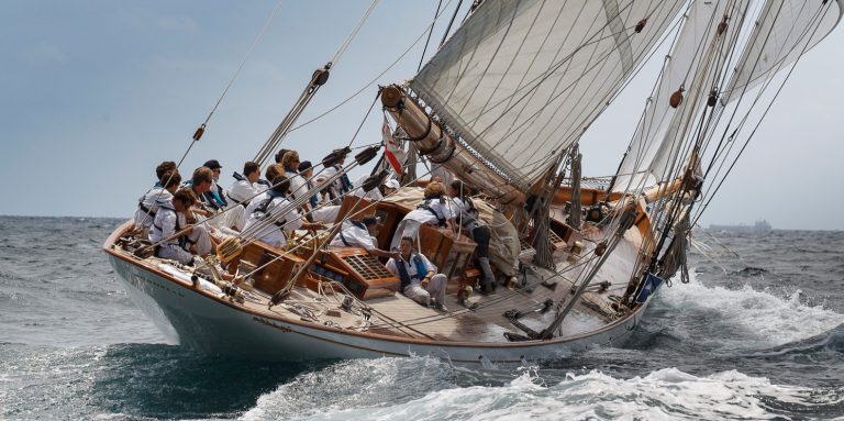 The Alba, the Thendara, the Manitou and the Malabar X impose their law on its first day at the Puig Vela Clàssica Barcelona