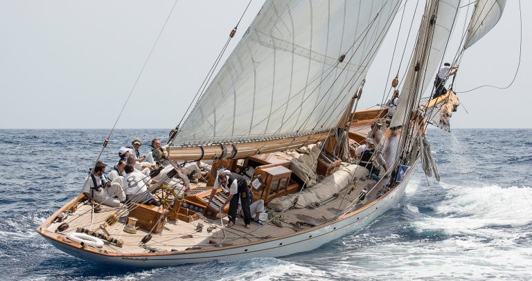 The spirit of Grace Kelly, Rainier and John F. Kennedy will cross the waters of Barcelona