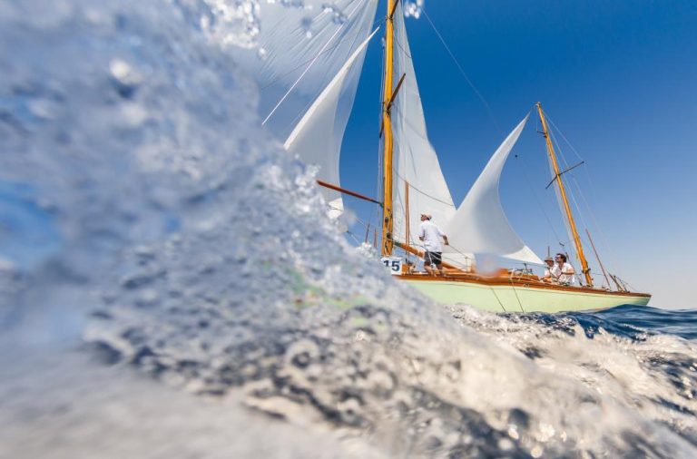 Secrets to be the champion among the legends of the sea