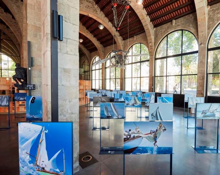 The Puig Vela Clàssica Barcelona regatta opens at the Maritime Museum of the city the exhibition “With the power of the wind”