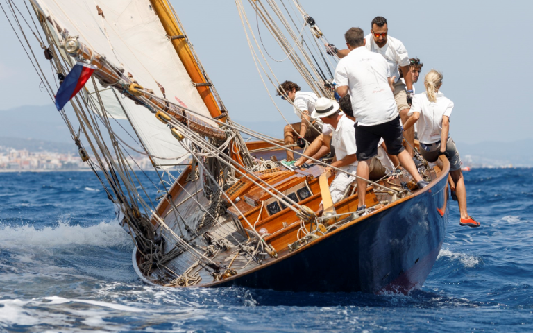 The Puig Vela Clàssica Barcelona regatta gets to its end and Barcelona says goodbye to the legends of the sea
