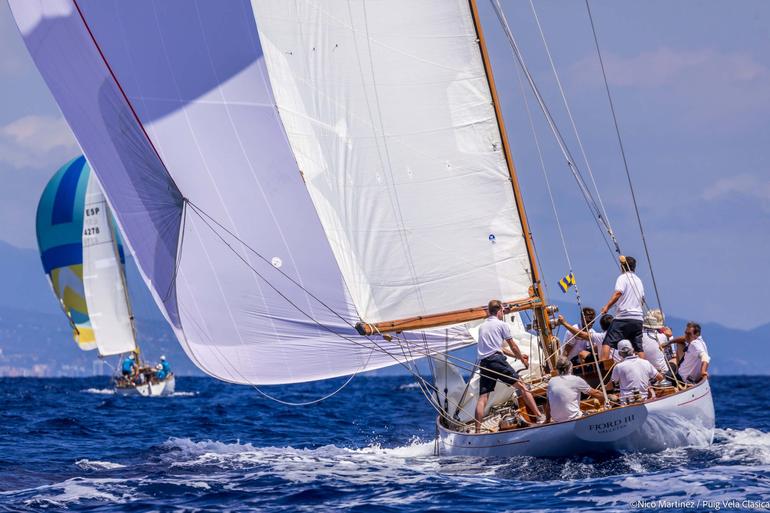Mar y viento excelentes en la primera jornada de la regata Puig Vela Clàssica