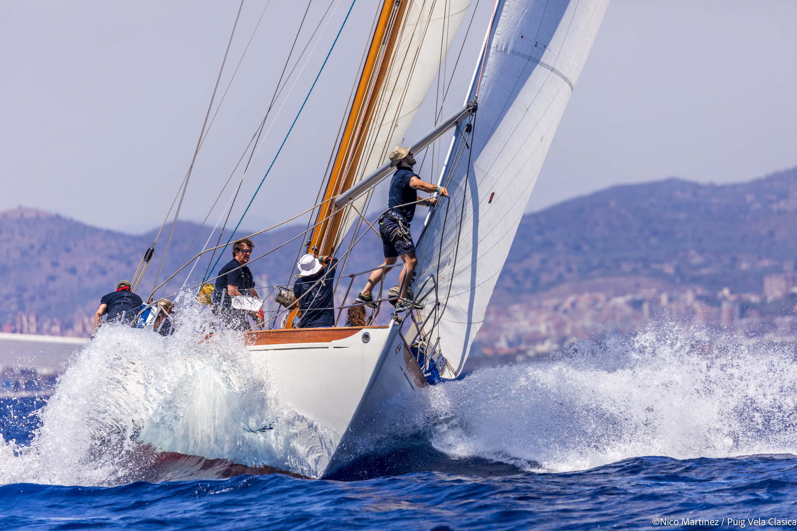Dominio del Yanira y Fjord III en la segunda jornada de la regata Puig Vela Clàssica