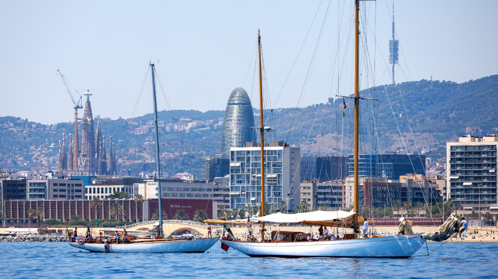 Lack of wind and heat, protagonists of the first day of the XIX Edition of the Puig Vela Clàssica