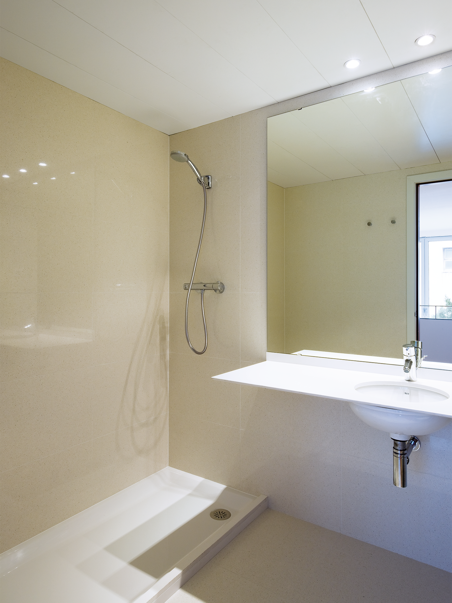 Av. Coll del Portell 77