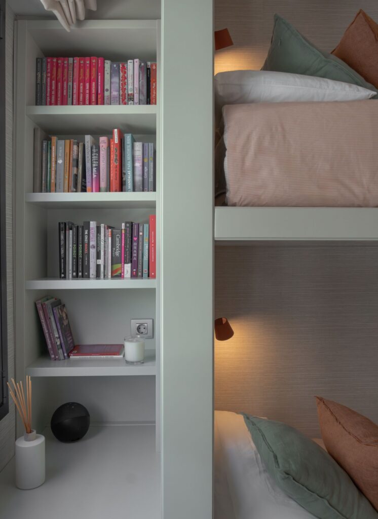 Child’s bedroom on Emancipación street II